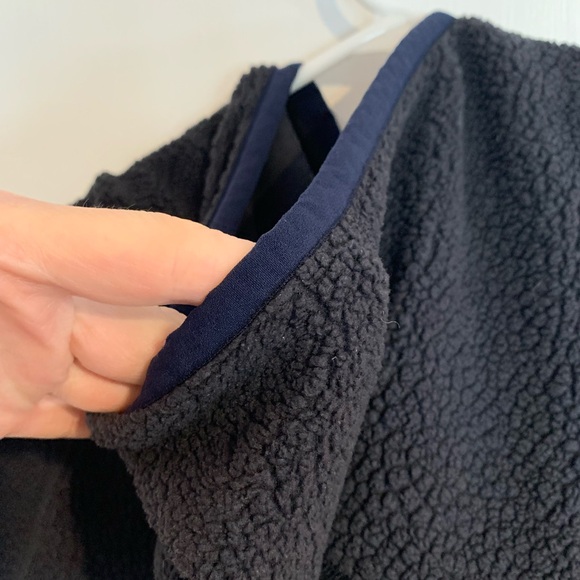 Patagonia Women’s Sherpa Fleece Hoodie - Picture 6 of 7